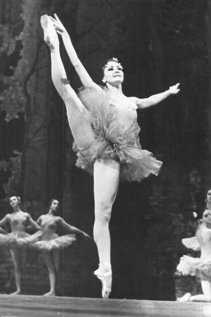 Л. Ковалева в балете "Дон Кихот"